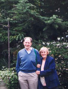 Ramon Margalef i la seva esposa Maria Mir a la casa rural Mas Badó (Sant Quirze Safaja, 1991)