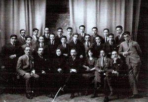 Fig. 1. End of high school at the <i>Liceu</i> Escolar in Lleida. In the picture Ignàsia Salvans is at the first row, third from the right.