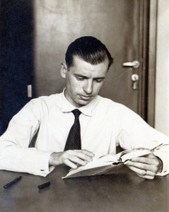 Fig. 3. Josep Pons, con 32 años de edad, durante su estancia en Roma el año 1950.