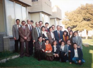 Fiesta de Jubilación de J. Planas con el personal del Departamento, en el Servicio de Deportes, 1991.