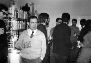 Durant una celebració a l'Institut de Biologia Fonamental (1972).