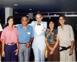 Amb Santiago Grisolía, Eva Prats, Lydia Tabernero i Marian Martínez-Balbás. XIV Congreso de la Sociedad Española de Bioquímica. Benalmádena, Málaga (1987).