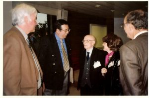Conferencia. Josep, su hija Rosa María, acompañados del Dr. Lorente y del Dr. Barrachina (hijo) hacia 1988.