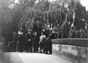 Terradas en el Congreso Internacional de Matemáticos en Cambridge, 1912. Reconocemos, a su lado, a Luis Octavio de Toledo. Fuente: Fondo Terradas, Archivo del IEC.