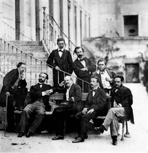 La CCP al complet. Isern, dret, és al centre de la imatge (escalinata del Museo de Ciencias, Madrid, 1862)